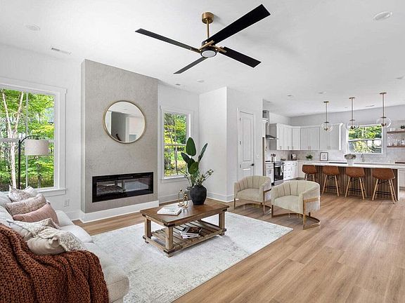 5th image of 712 Oaks Lane Rd