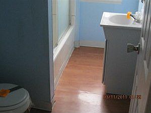 5th image of 136 Woodside Ave