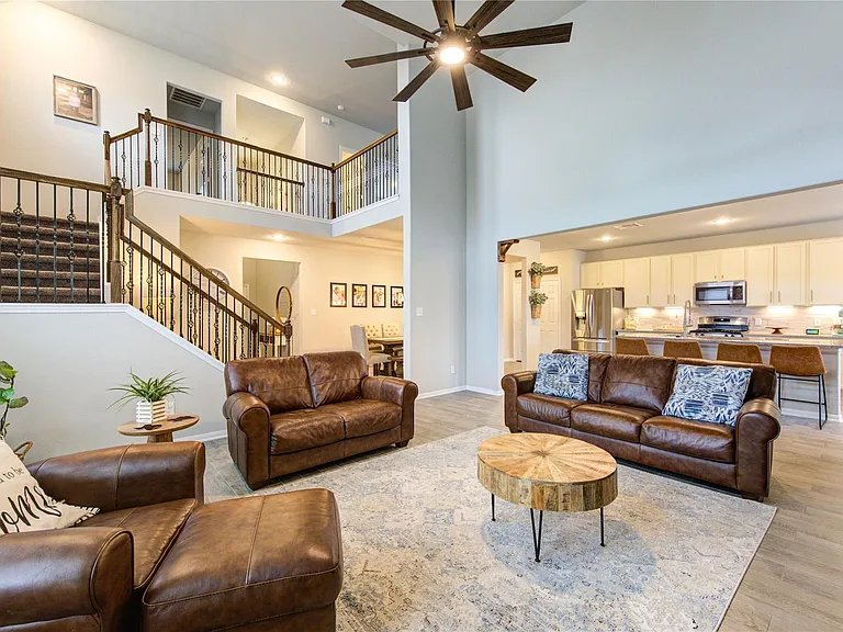 5439 Rustic Ruby Dr — Photo 17
