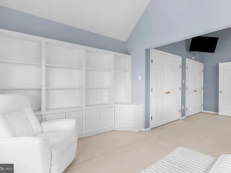 41 Queen Catherine Ct #A — Photo 30