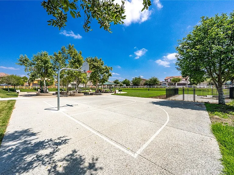 5676 Avocet Dr — Photo 43
