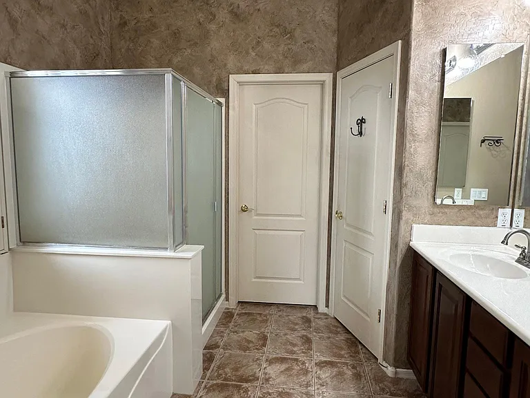 1884 E Locust Pl — Photo 28