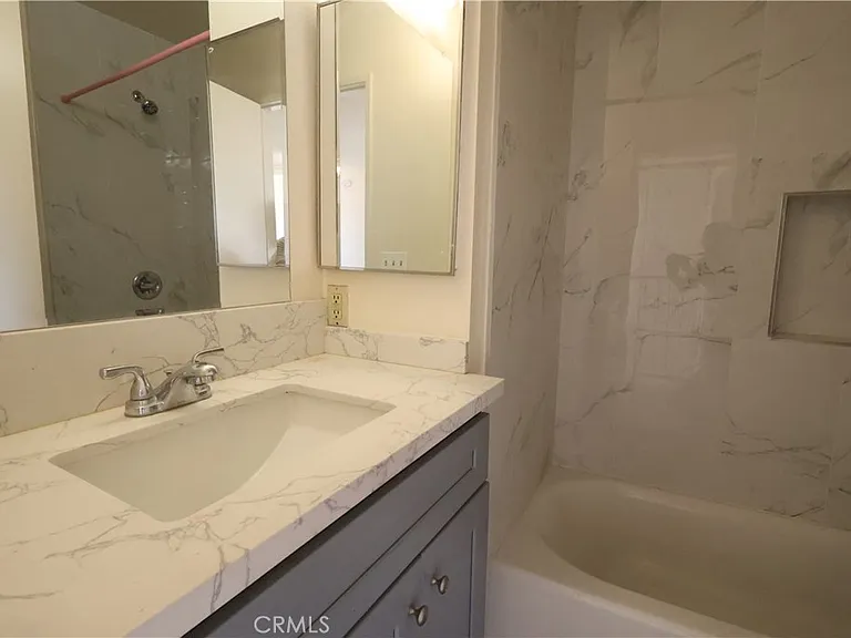 4904 Ithaca Ave #5 — Photo 19