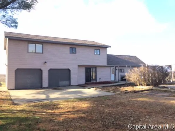 1939 Sinclair Rd, Jacksonville, IL 62650