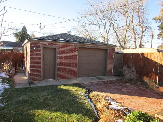 3317 N Saint Paul St — Photo 36