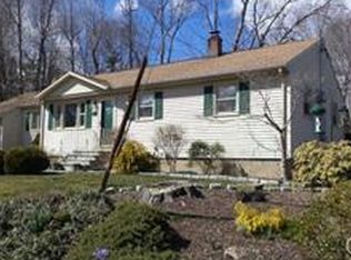 154 Blueridge Rd, Fairfield, CT 06825