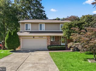 5342 Woodbury Woods Pl, Fairfax, VA 22032