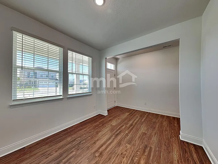 8300 Northpoint Dr — Photo 9