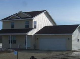 E3341 N Hill Rd, Waupaca, WI 54981