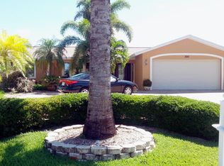 300 Julia Cir N, Saint Pete Beach, FL 33706