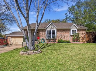 4900 Sagebrush Ct, Arlington, TX 76017