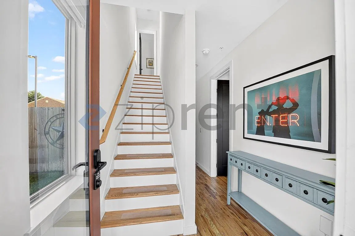 3 bed, 1751 sqft, $3,600 — Photo 3