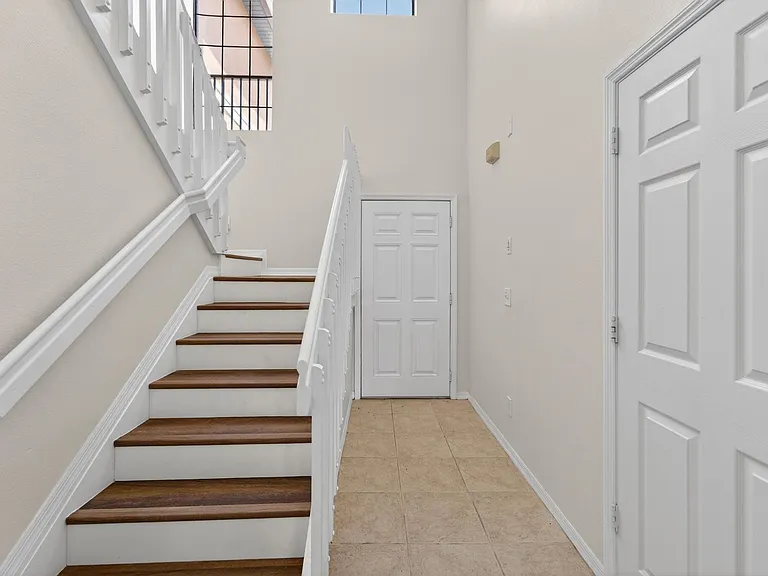 30132 Mossbank Dr — Photo 8