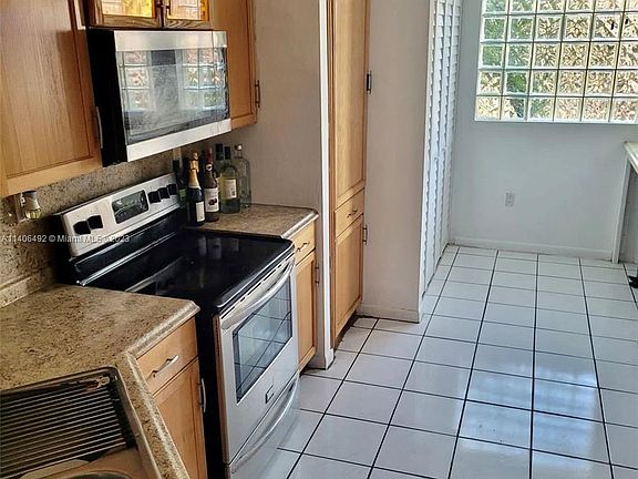 4th image of 10018 Hammocks Blvd #2085