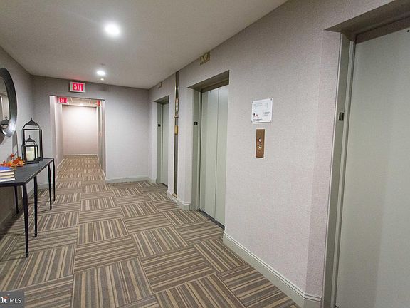 4th image of 1411-1 Walnut St #310
