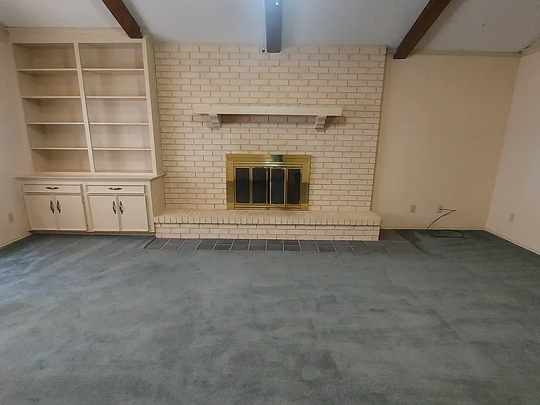 151 Riverside Dr — Photo 4
