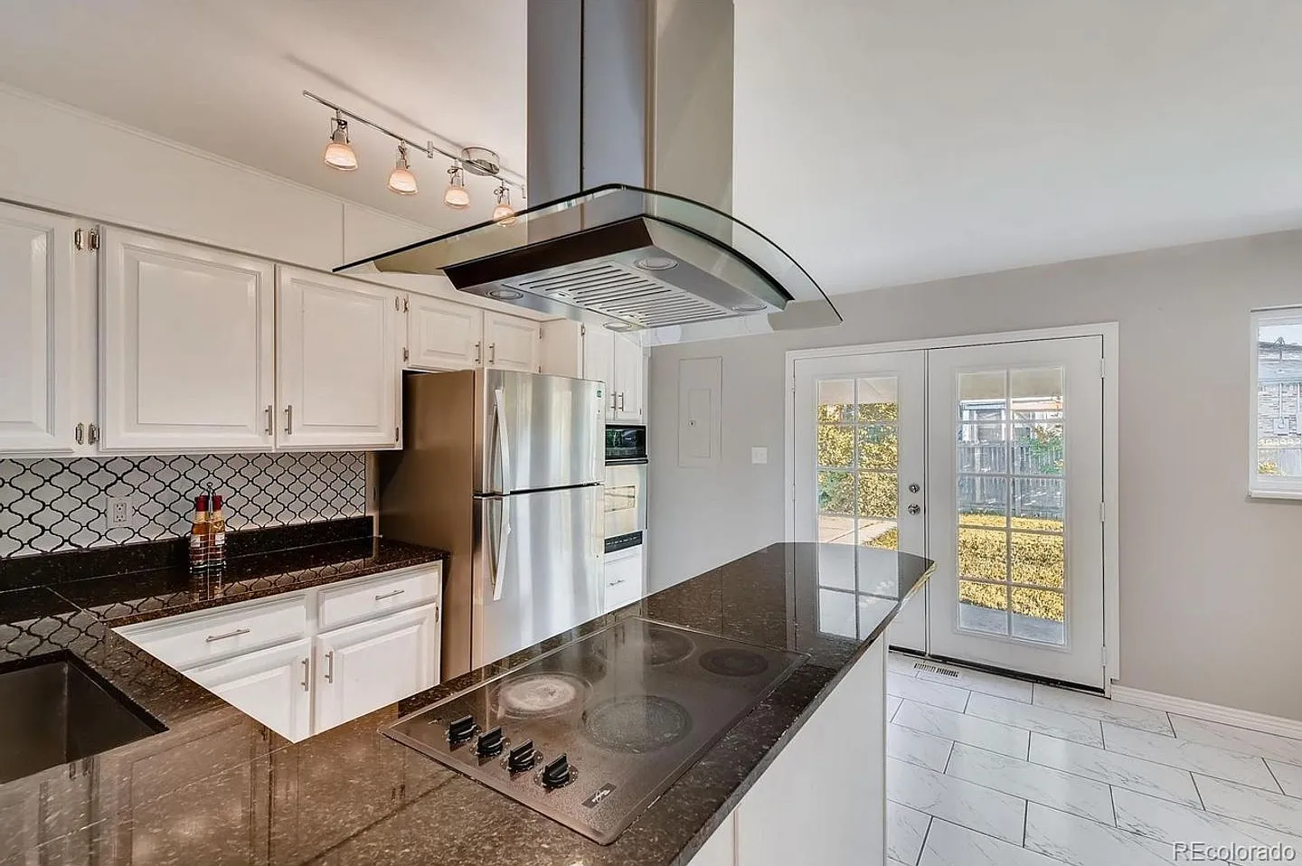 Coming Soon! 5BR/2BA | Newly Renovated Single Family Home | 1-Car Garage Parking | Fenced yard! — Photo 4