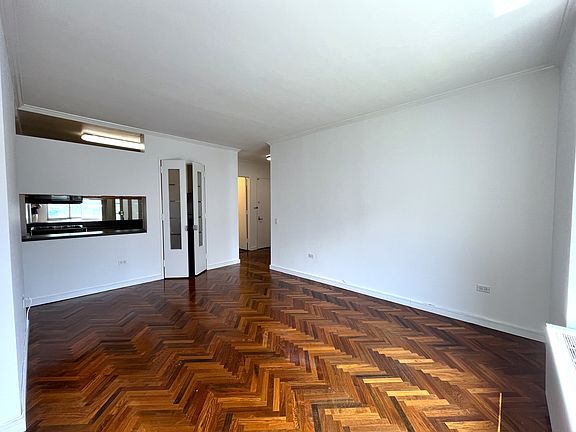 5th image of 360 E 88th St APT 6B