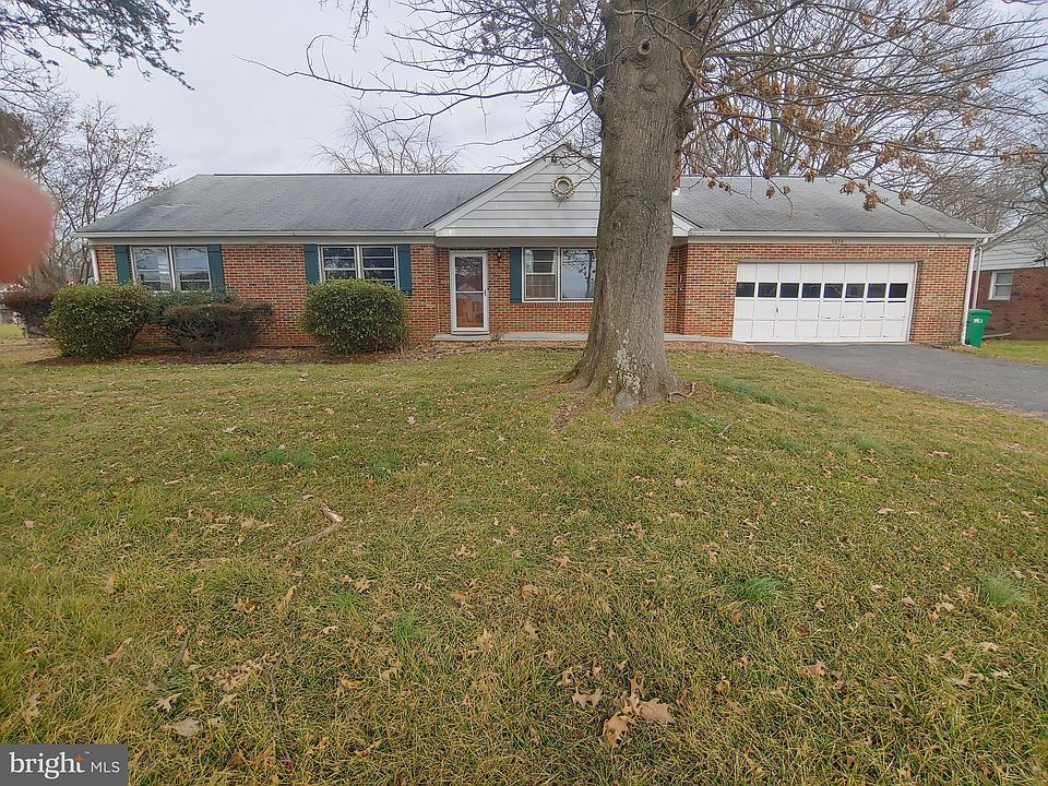 2nd image of 1016 Nottingham Rd