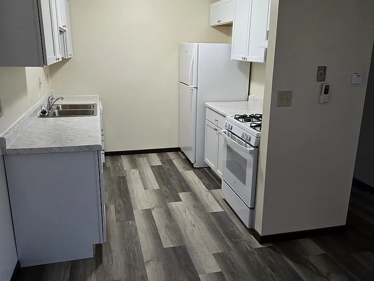625 Meadow Ln #19 — Photo 3