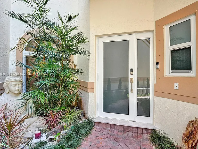 644 W Palm Aire Dr #644 — Photo 4