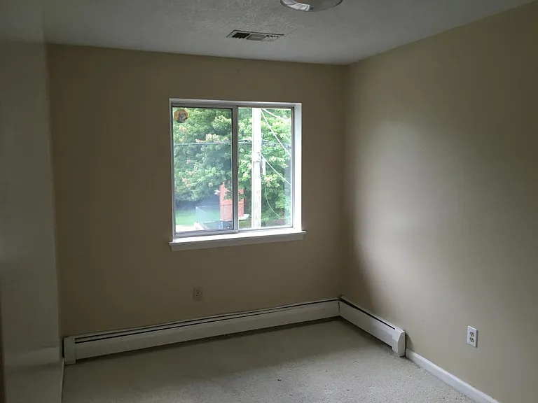 23 Pinehurst Ave — Photo 6