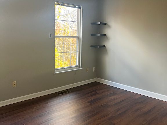 4th image of 1778 Tiger Lily Cir #97