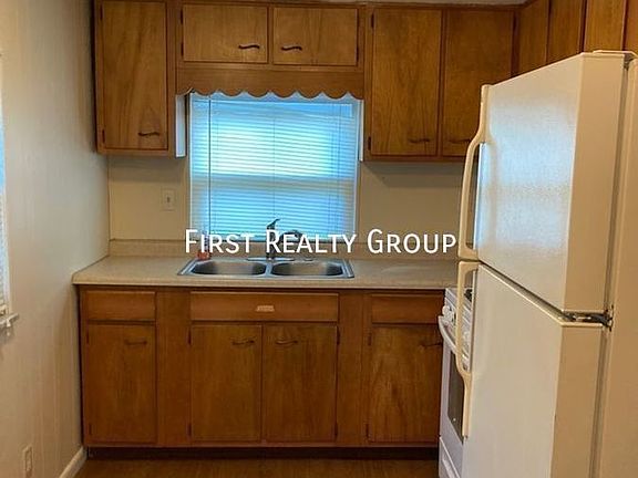 3rd image of 2424 Mundale Ave #3