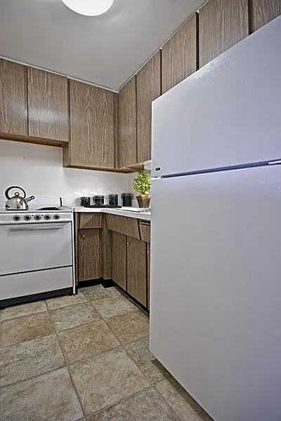 Studio, 1.0 bath, 446 sqft, $1,575 — Photo 3