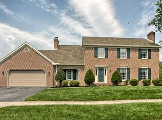 3812 Chippenham Rd, Mechanicsburg, PA 17050