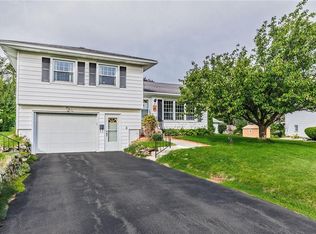 85 High Point Trl, Rochester, NY 14609