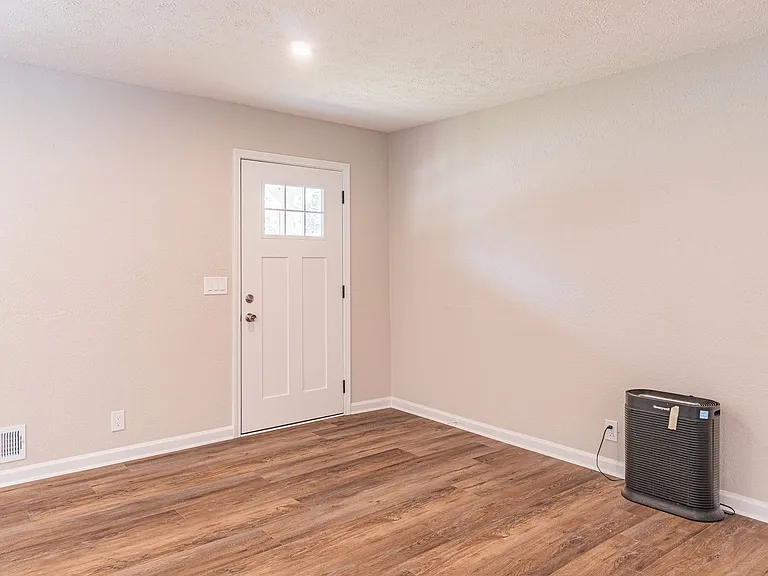 1115 Washington Ave — Photo 5