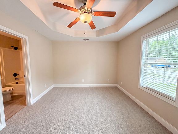 4th image of 741 Inver Ln
