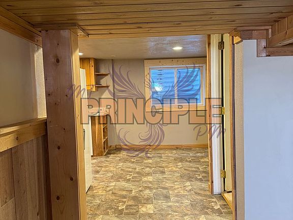 3rd image of 715-719 W 6th St #719-B