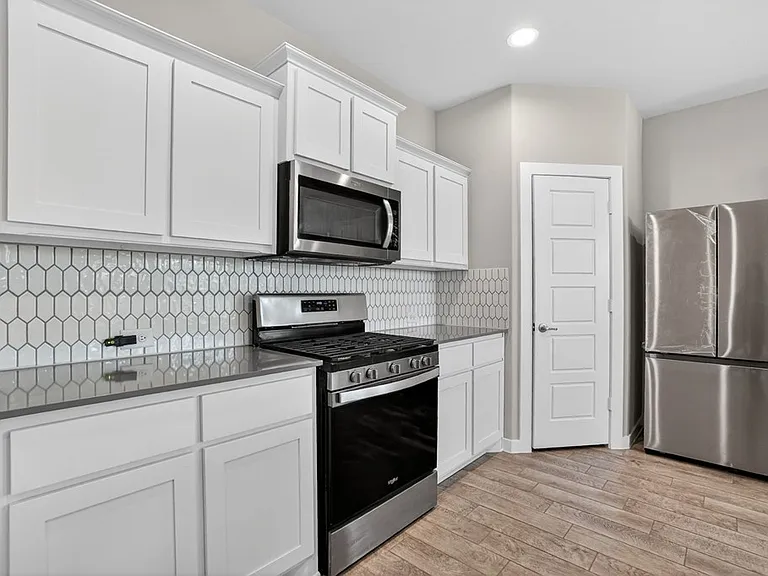 2209 Beaufort Dr — Photo 14