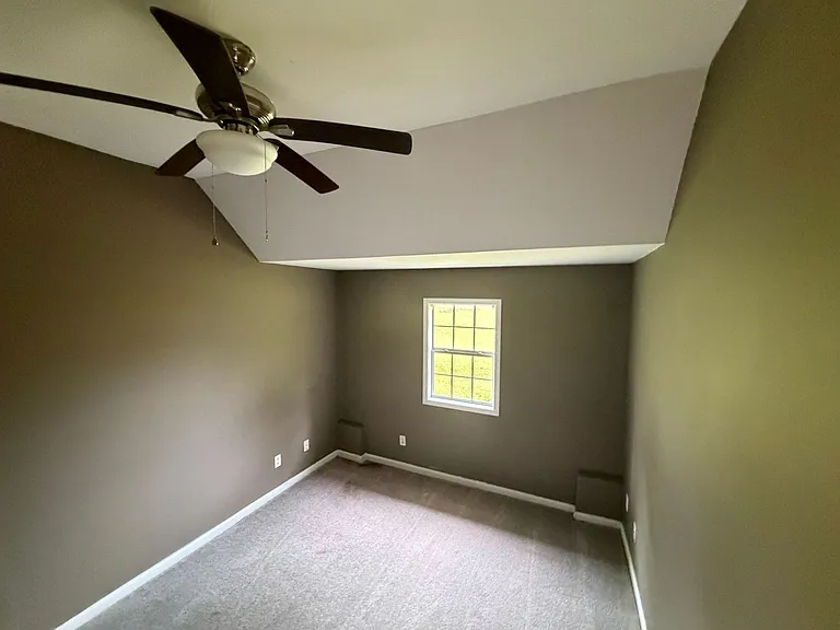 1050 Piner Rd — Photo 15