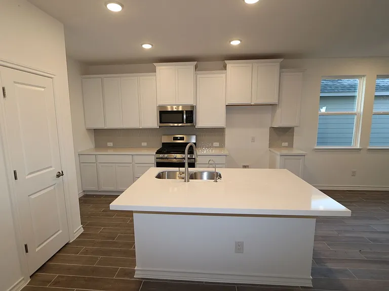 112 Watkinville Rd — Photo 6