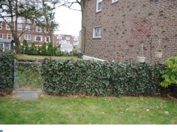 5th image of 1114 Oakwood Dr