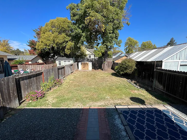 1576 Palmer St — Photo 15