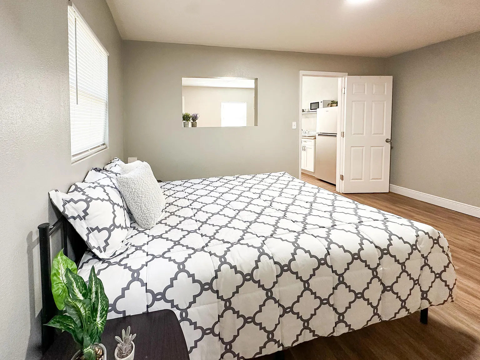 1 bed, 1.0 bath, 500 sqft, $1,438 — Photo 4
