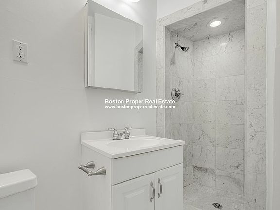 92 Charles St. #33 Boston - Beacon Hill Unit Photo 7 (1)