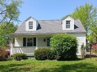 880 Woodland Rd, Sharpsville, PA 16150