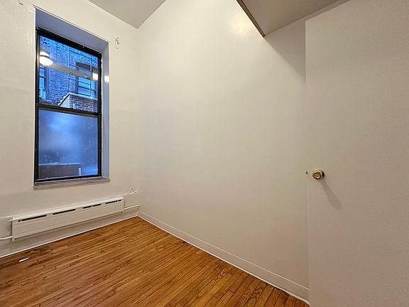 5th image of 1372 York Ave APT D