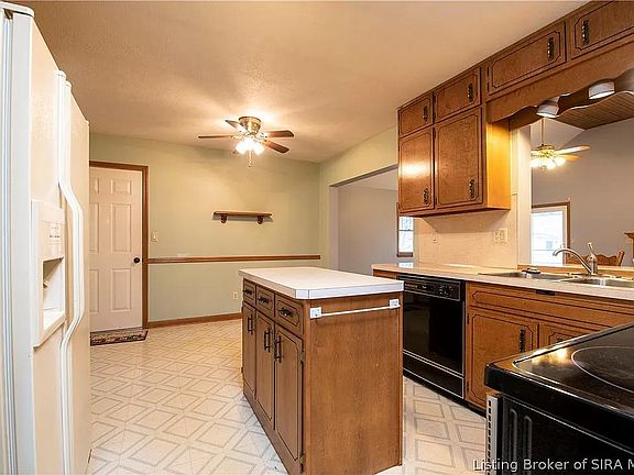 5th image of 1806 Emerald Ct