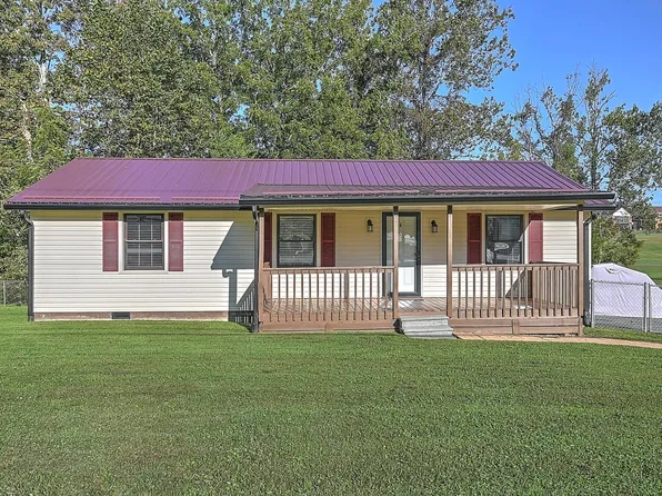 2700 S Greenwood Dr, Johnson City, TN 37604