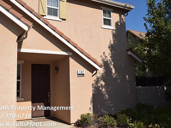 2nd image of 102 Monet Ln #102