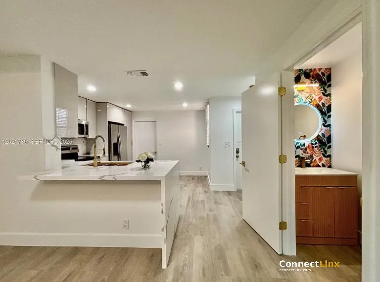1498 Barcelona Way — Photo 10