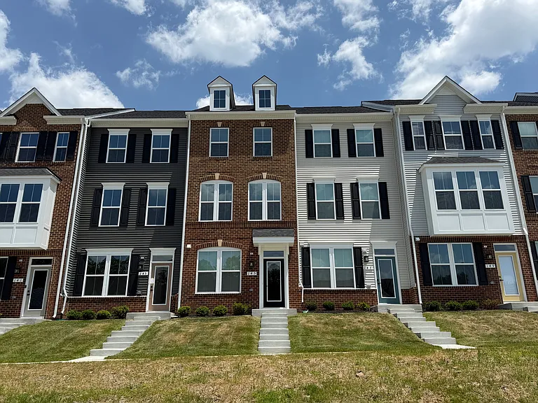 145 Spring Gate Ln — Photo 1