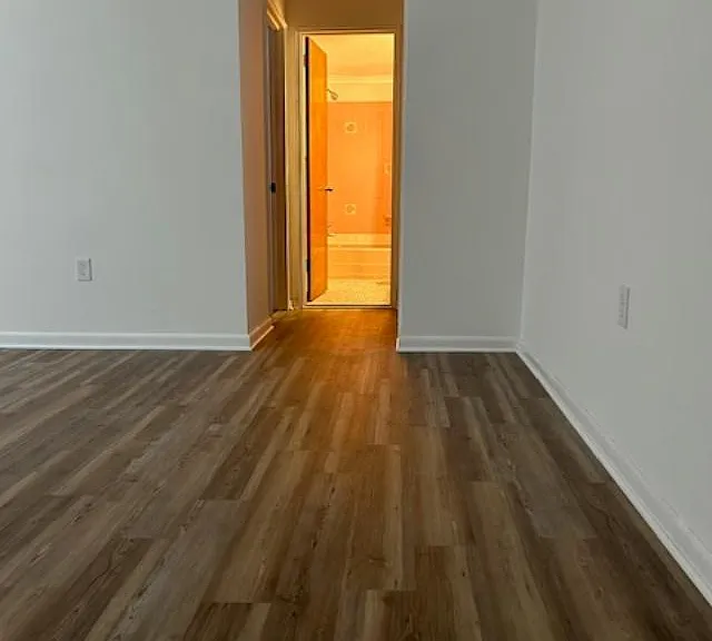 650 Brooke Rd #B13 — Photo 2