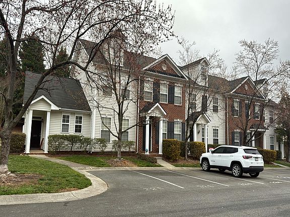 3rd image of 220 Township Dr